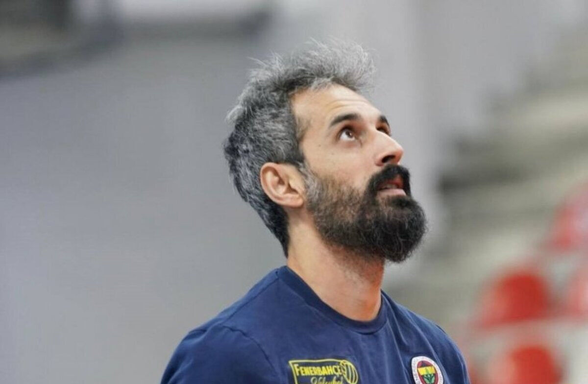 سعید معروف به لیگ برتر والیبال برمیگردد سعید معروف به لیگ برتر والیبال برمیگردد