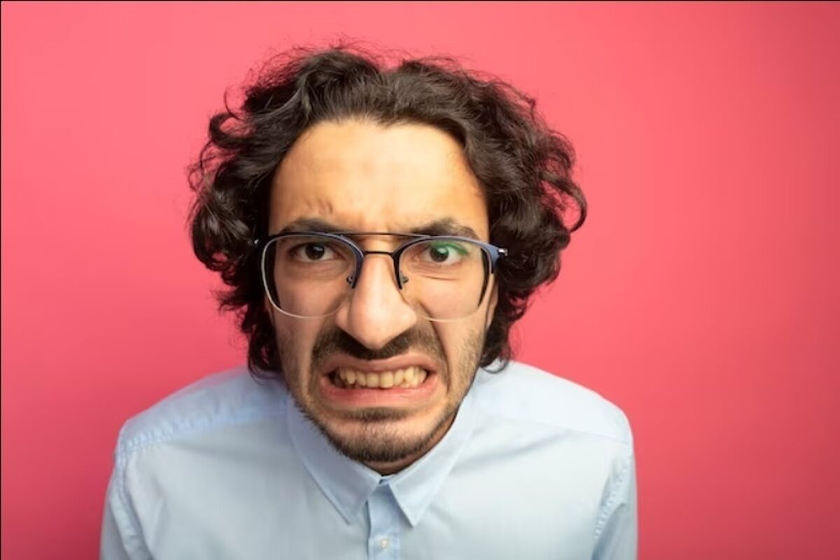 نشانههای زشت بودن در سال ۲۰۲۴/ کدام علامت جهانی نشان میدهد شما آدم زشتی هستید؟ نشانههای زشت بودن در سال ۲۰۲۴/ کدام علامت جهانی نشان میدهد شما آدم زشتی هستید؟