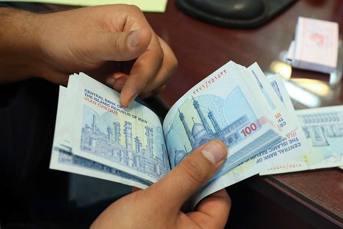 حقوقبگیران بخوانند / گمانهزنیها درباره تغییر مصوبه دستمزد حقوقبگیران بخوانند / گمانهزنیها درباره تغییر مصوبه دستمزد