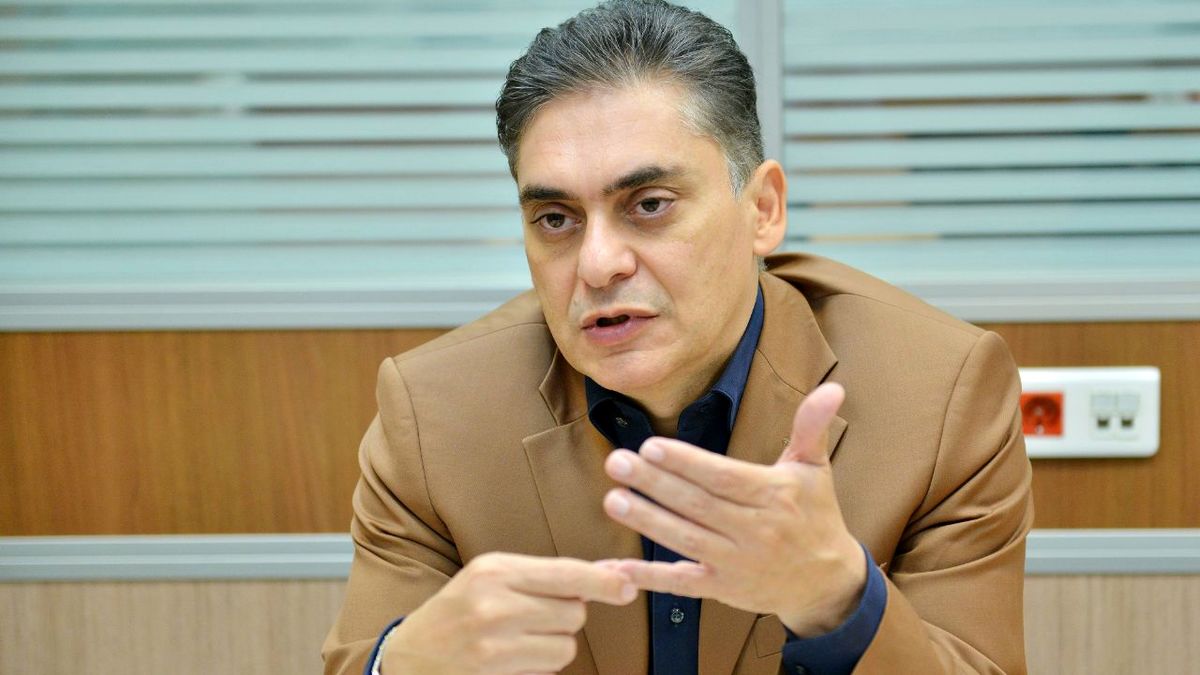 خطاهایی که تراز تجاری را بعد از سالها منفی کرد/ بیبرنامگی بر سر رفع تعهد ارزی صادرات با واردات طلا خطاهایی که تراز تجاری را بعد از سالها منفی کرد/ بیبرنامگی بر سر رفع تعهد ارزی صادرات با واردات طلا
