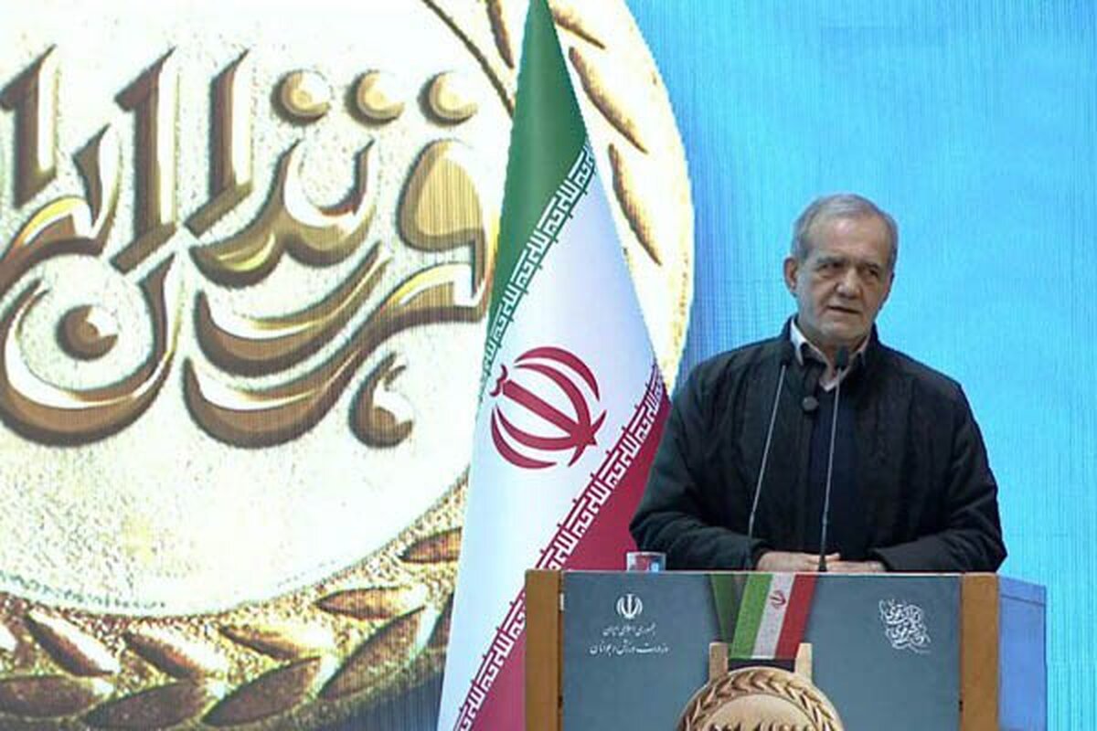 پزشکیان: بعد از چهل سال نباید در وضعیتی گیر کنیم که در بخشی مناطق نتوانیم خدمات درست ارائه دهیم پزشکیان: بعد از چهل سال نباید در وضعیتی گیر کنیم که در بخشی مناطق نتوانیم خدمات درست ارائه دهیم