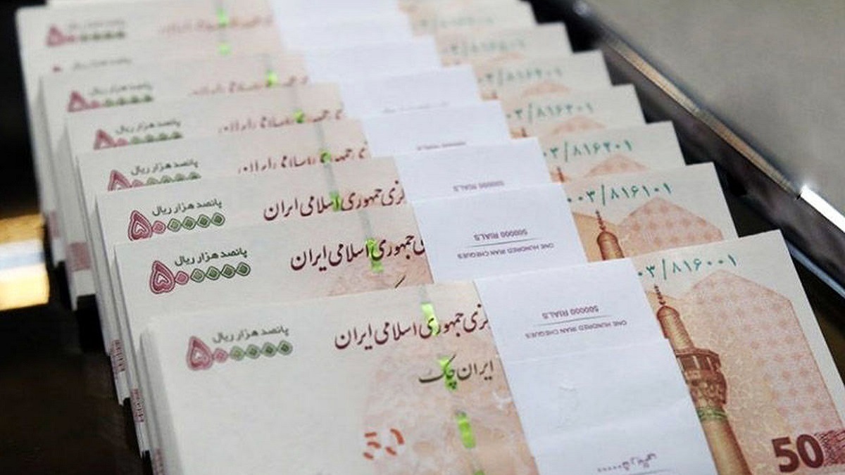 مالیات کارمندان و کارگران ۶۶ درصد بیشتر از اصناف! مالیات کارمندان و کارگران ۶۶ درصد بیشتر از اصناف!