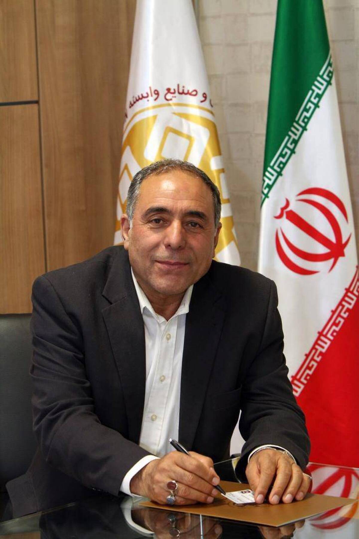 سراها باعث تعطیلی واحدهای توزیعی های مبل شده اند/ خروج ایران از بازار صادراتی مبلمان کشورهای همسایه توسط ترکیه و چین سراها باعث تعطیلی واحدهای توزیعی های مبل شده اند/ خروج ایران از بازار صادراتی مبلمان کشورهای همسایه توسط ترکیه و چین