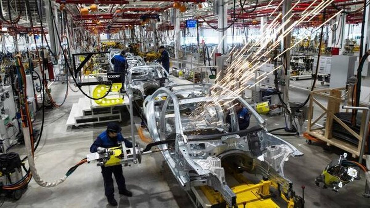 واگذاری شرکتهای خودروساز بلاتکلیف ماند واگذاری شرکتهای خودروساز بلاتکلیف ماند