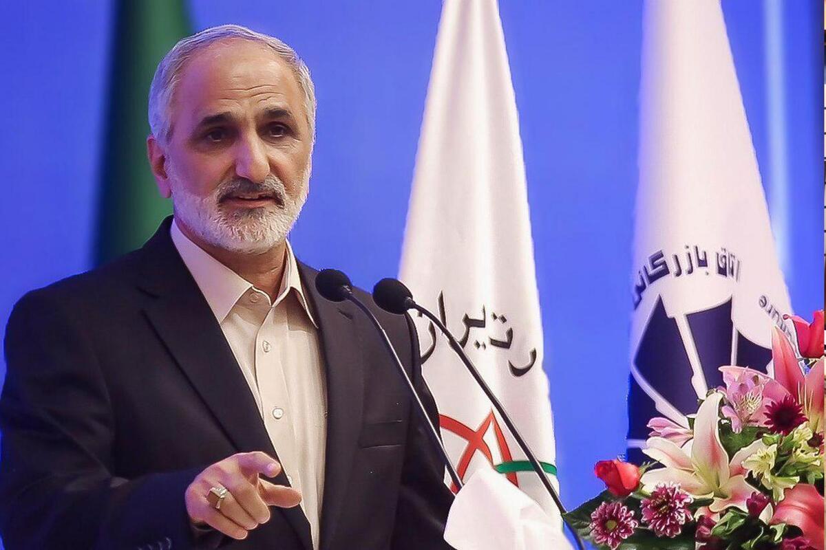 کسانی که رانت ارزی میگرفتند چوب لای چرخ دولت میگذارند کسانی که رانت ارزی میگرفتند چوب لای چرخ دولت میگذارند