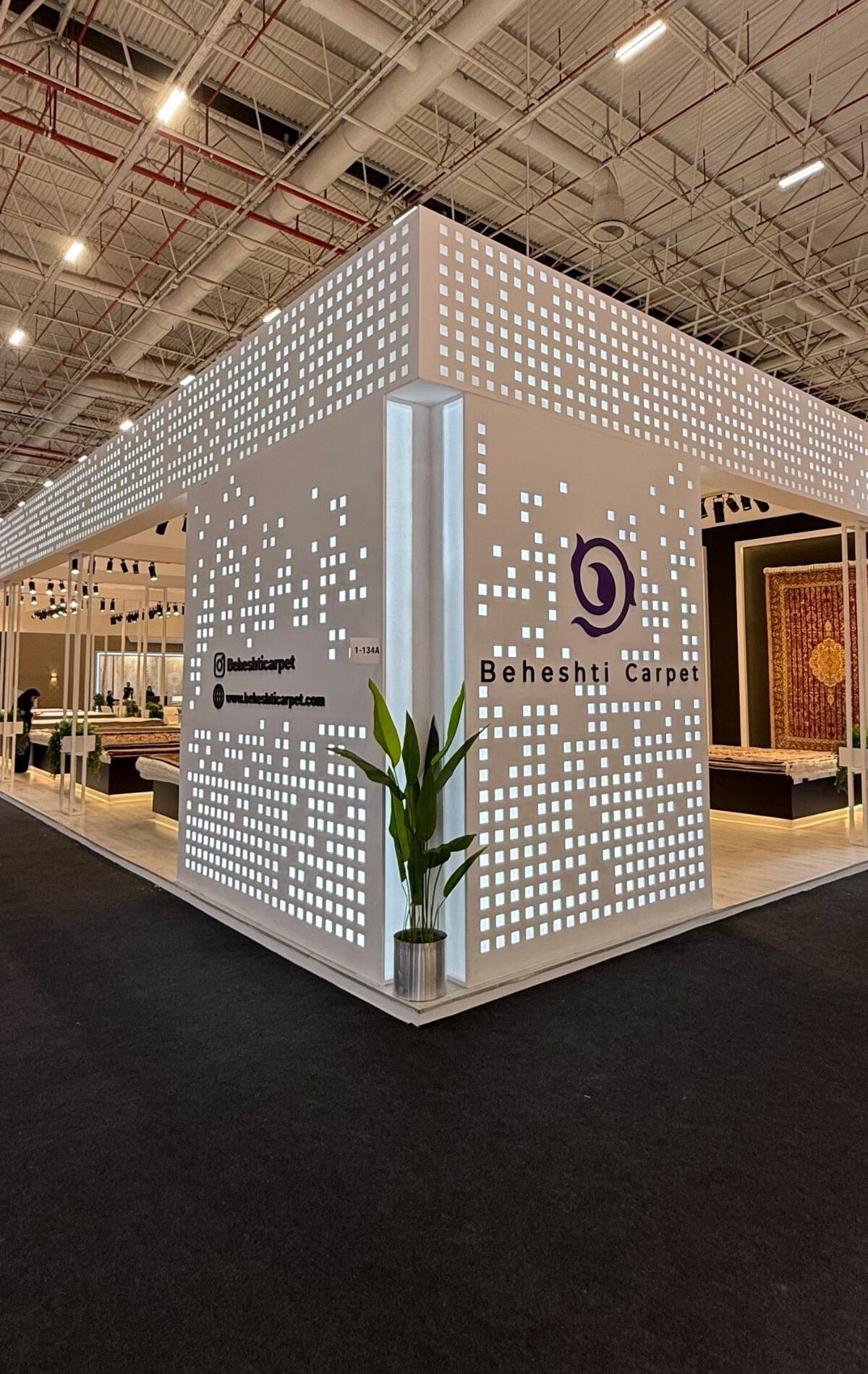فرش بهشتی در نمایشگاه CFE استانبول: موفقیت فرش ایرانی در عرصه جهانی فرش بهشتی در نمایشگاه CFE استانبول: موفقیت فرش ایرانی در عرصه جهانی