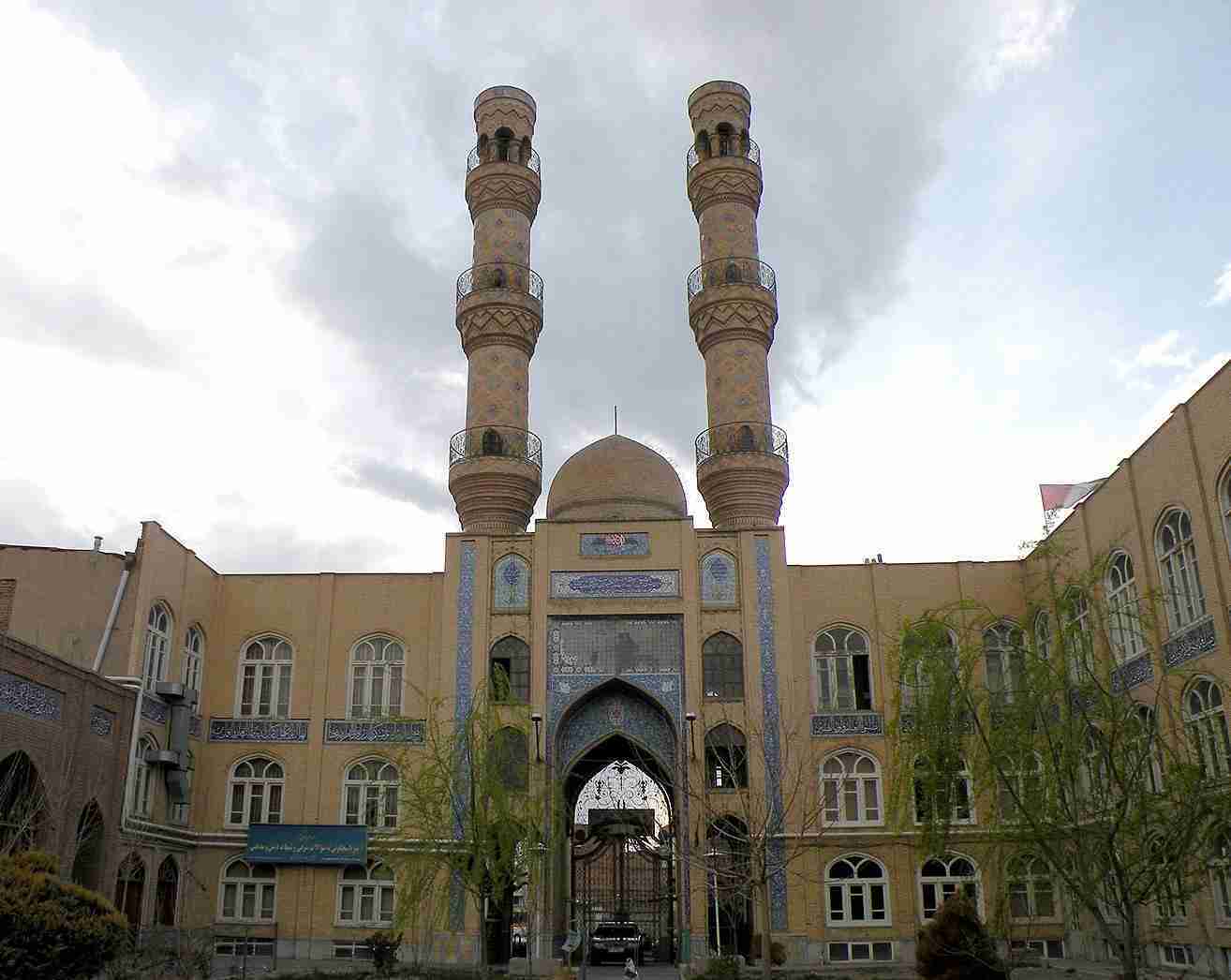 قیمت تور هوایی تبریز / ۳ شب اقامت در تبریز چقدر خرج دارد؟