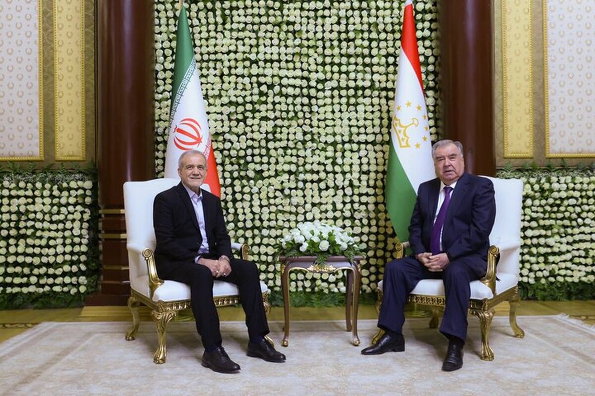 پایان سفر رئیس جمهور با امضای ۲۳ سند همکاری پایان سفر رئیس جمهور با امضای ۲۳ سند همکاری