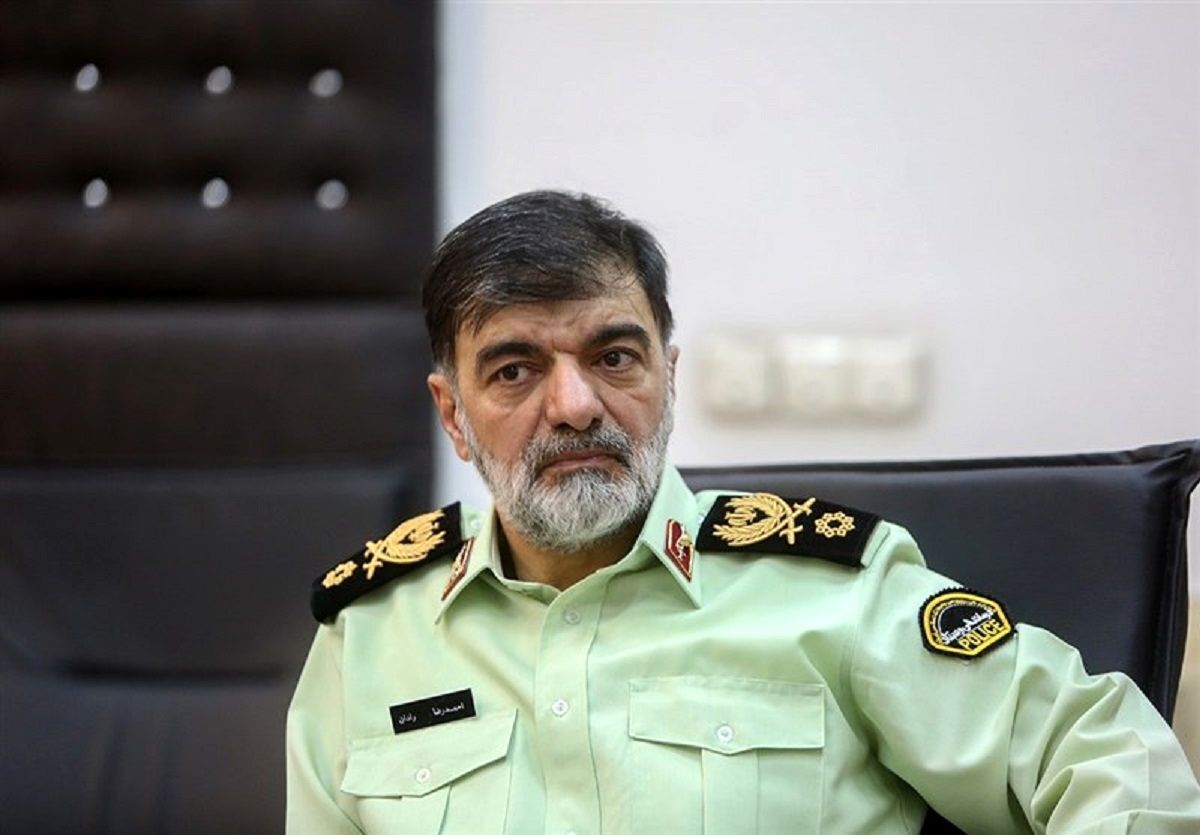 تیپ متفاوت سردار رادان در بزرگداشت شهید سید رضی موسوی + عکس تیپ متفاوت سردار رادان در بزرگداشت شهید سید رضی موسوی + عکس