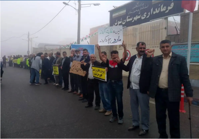 تجمع اعتراضی بازنشستگان/ همسان‌سازی اصلاح شود