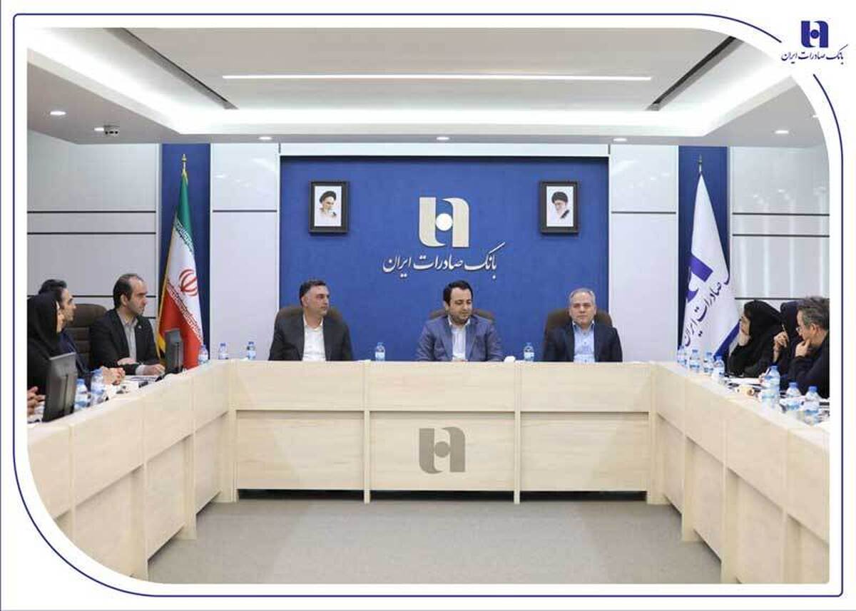 اقناع و پاسخگویی شفاف و صادقانه به افکار عمومی از وظایف روابطعمومی است اقناع و پاسخگویی شفاف و صادقانه به افکار عمومی از وظایف روابطعمومی است