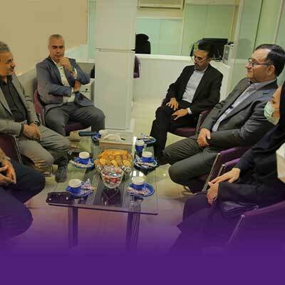 نشست مدیران گروه مالی اقتصادنوین با فعالان اقتصادی کیش نشست مدیران گروه مالی اقتصادنوین با فعالان اقتصادی کیش