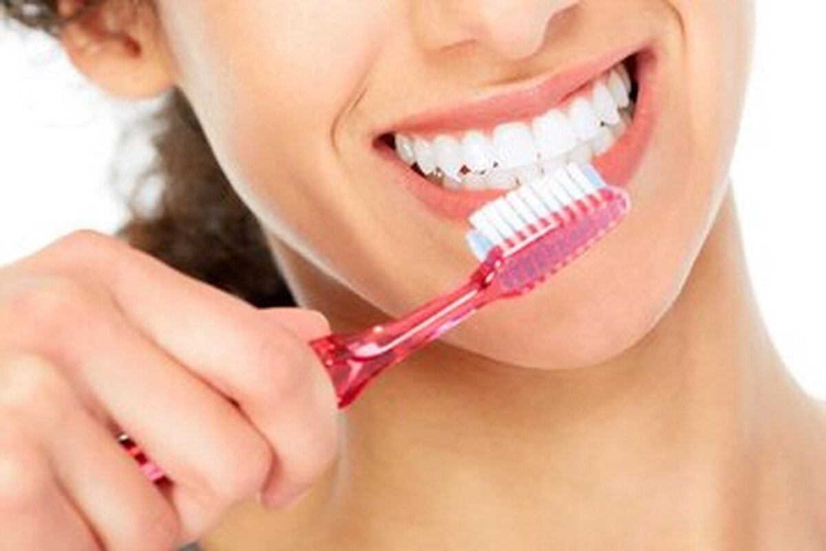 آیا میتوان دندانها را زیاد مسواک زد؟ آیا میتوان دندانها را زیاد مسواک زد؟