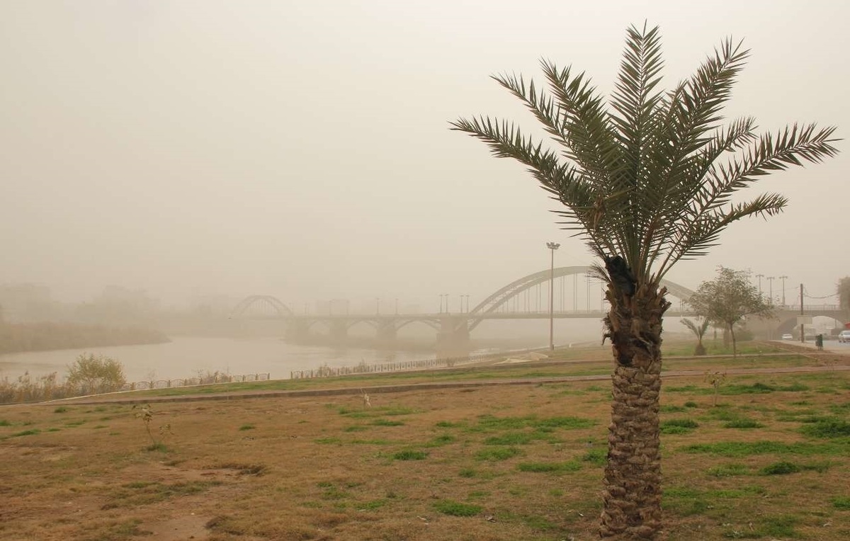 گرد و خاک در راه جنوب غرب خوزستان گرد و خاک در راه جنوب غرب خوزستان