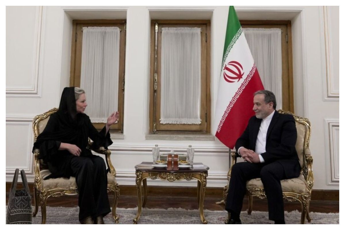 تشریح سیاست ایران برای حمایت از لبنان در دیدار عراقچی با جنین هنیس تشریح سیاست ایران برای حمایت از لبنان در دیدار عراقچی با جنین هنیس