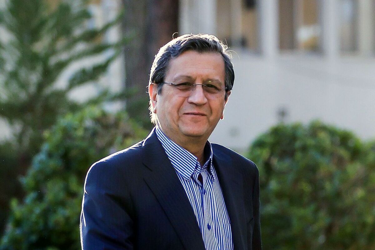همتی: سخنان رهبر انقلاب، راهنمای اصلی برای تقویت بخش خصوصی در اقتصاد است همتی: سخنان رهبر انقلاب، راهنمای اصلی برای تقویت بخش خصوصی در اقتصاد است