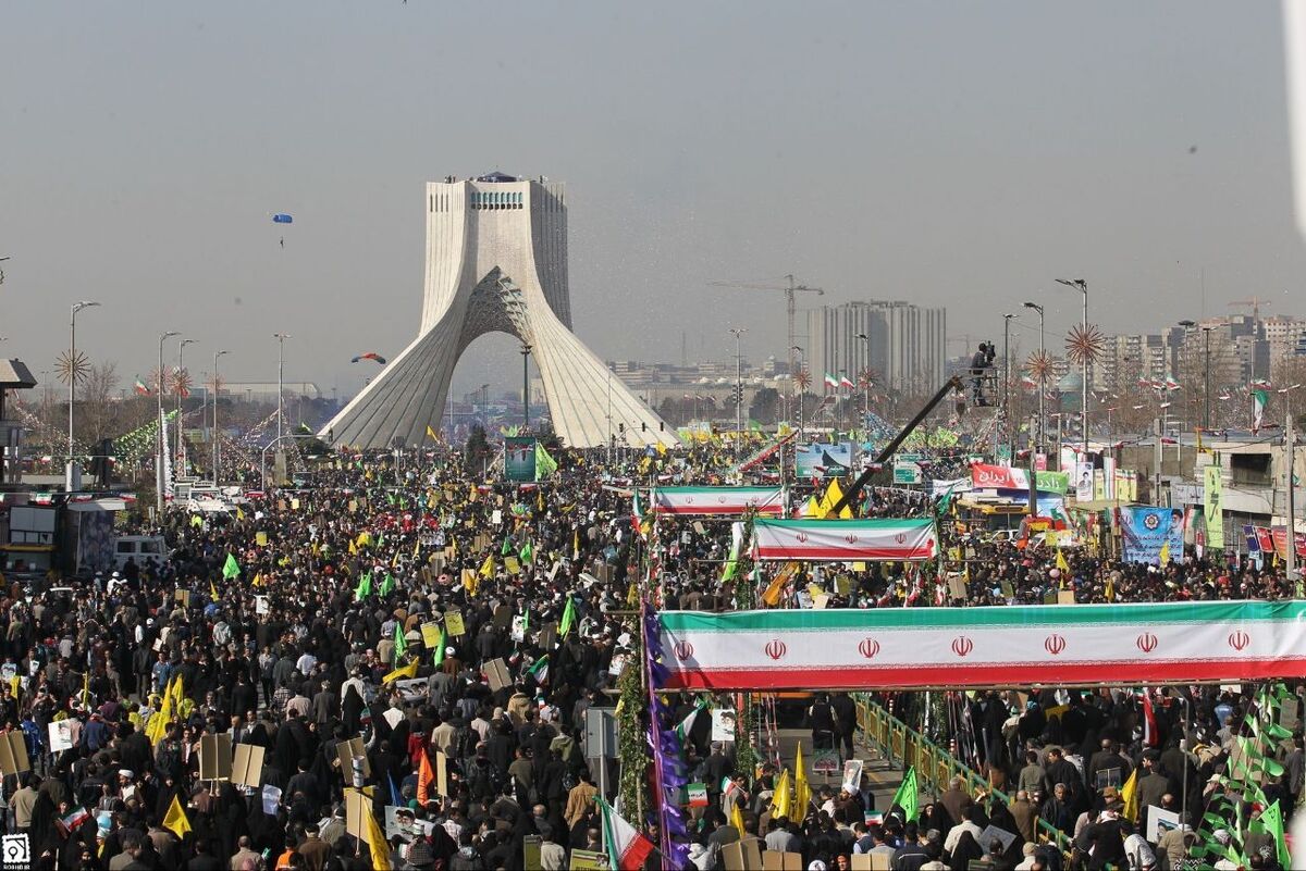 وضعیت ترافیکی مسیر راهپیمایی ۲۲ بهمن در تهران وضعیت ترافیکی مسیر راهپیمایی ۲۲ بهمن در تهران
