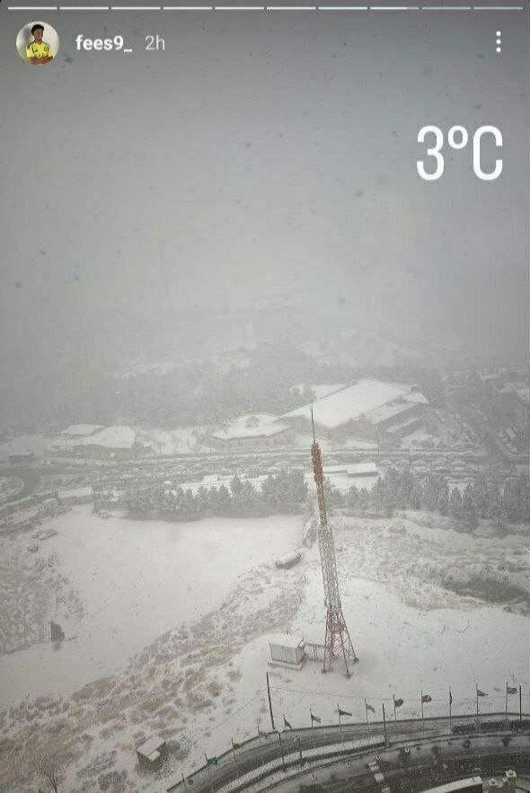 ذوق زدگی بازیکنان النصر از برف تهران