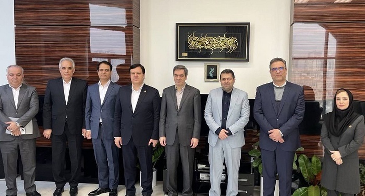 تأکید بر تقویت تعاملات در نشست مدیرعامل بانک ملت و رییس کل بیمه مرکزی تأکید بر تقویت تعاملات در نشست مدیرعامل بانک ملت و رییس کل بیمه مرکزی