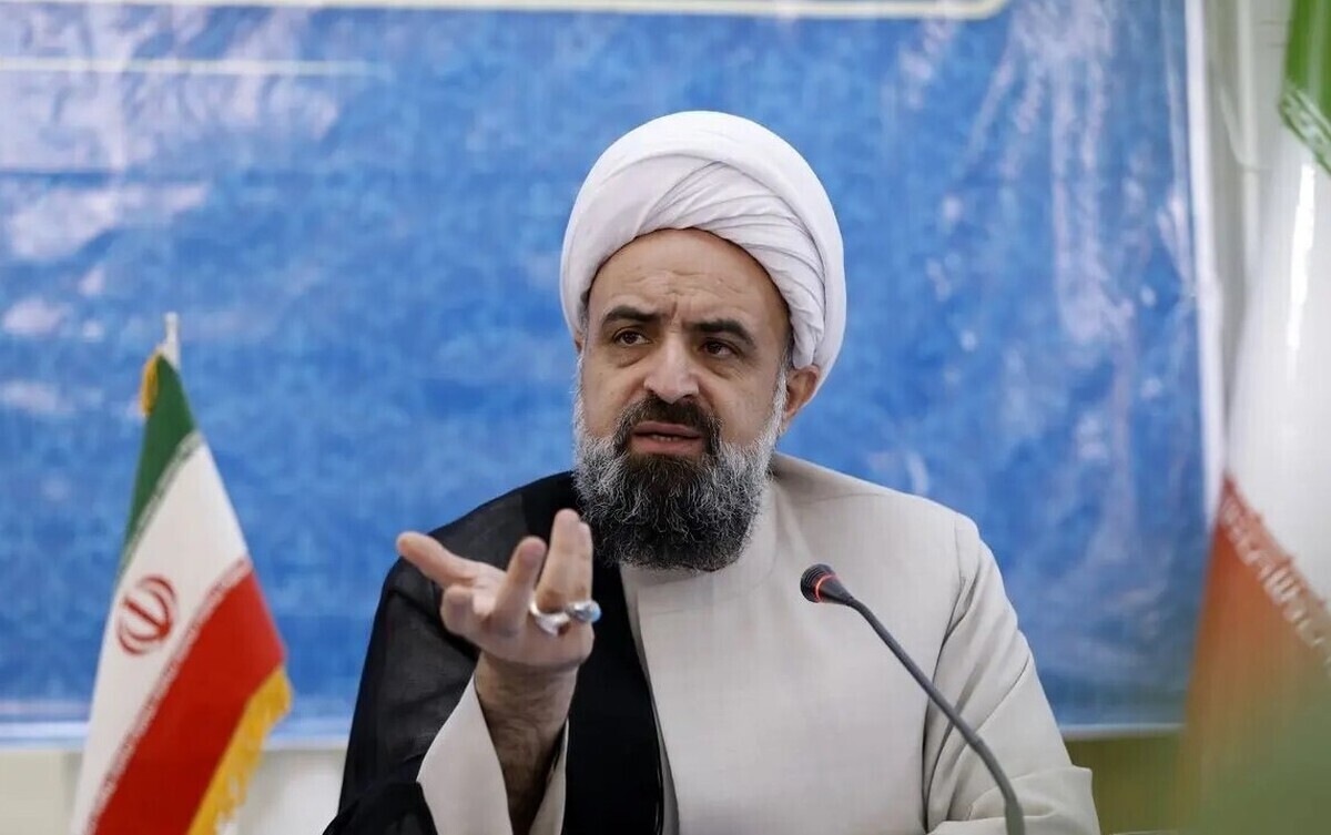 دبیر ستاد امر به معروف و نهی از منکر: یکی دو ماده قانون حجاب را خیلی برجسته میکنند؛ اجازه دهید اجرا شود! دبیر ستاد امر به معروف و نهی از منکر: یکی دو ماده قانون حجاب را خیلی برجسته میکنند؛ اجازه دهید اجرا شود!
