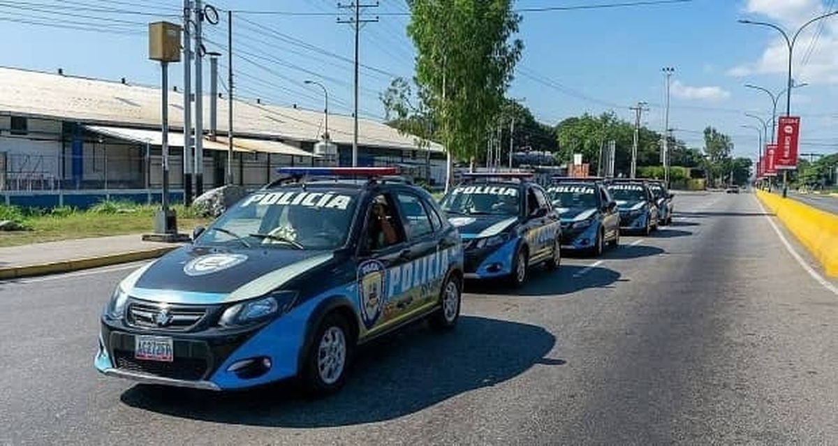 ماشین پلیس جدید رونمایی شد! ماشین پلیس جدید رونمایی شد!