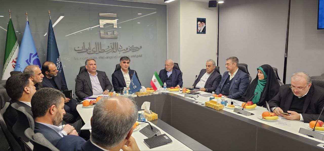 برگزاری جلسه مشترک بانک مرکزی و کمیسیون اقتصادی مجلس در مرکز مبادله/ حجم معاملات در بازار ارز تجاری از یک میلیارد و ۸۸۳ میلیون دلار گذشت