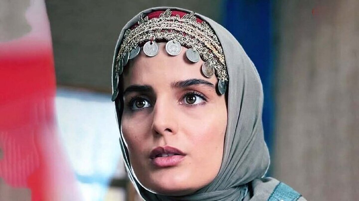 خداحافظی احساسی غزاله اکرمی با شخصیت سوجان + عکس خداحافظی احساسی غزاله اکرمی با شخصیت سوجان + عکس