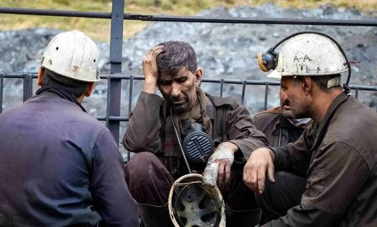 پیشنهاد حقوق ۴۹ میلیون تومانی برای کارگران پیشنهاد حقوق ۴۹ میلیون تومانی برای کارگران