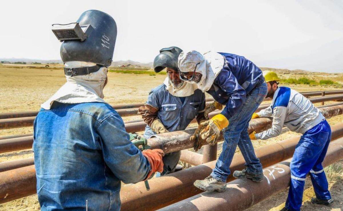 جذب غیربومیها در صنایع نفت وگاز اهواز / صدای بیکاران درآمد جذب غیربومیها در صنایع نفت وگاز اهواز / صدای بیکاران درآمد