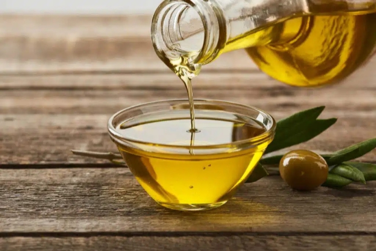 طرز تهیه ماسک مو با روغن زیتون، 4 روش خانگی برای تقویت مو طرز تهیه ماسک مو با روغن زیتون، 4 روش خانگی برای تقویت مو