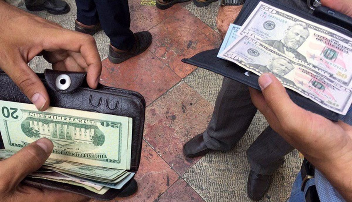 ادعای دلار ۱۰۰ هزار تومانی محقق نشد ادعای دلار ۱۰۰ هزار تومانی محقق نشد
