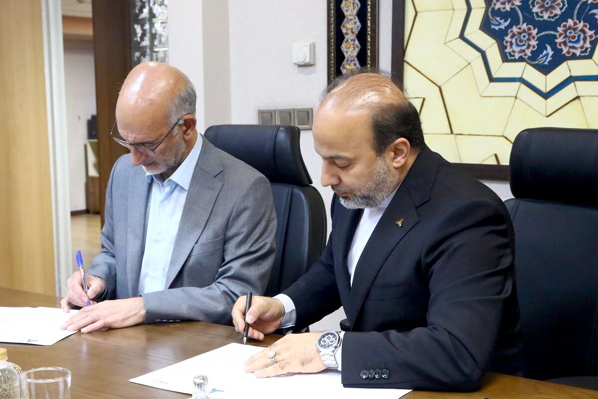 انعقاد تفاهمنامه مشارکت سرمایهگذاری میان ایدرو و ایمیدرو انعقاد تفاهمنامه مشارکت سرمایهگذاری میان ایدرو و ایمیدرو