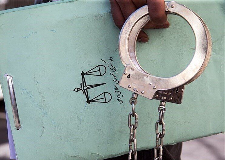 دو کارمند شهرداری بازداشت شدند دو کارمند شهرداری بازداشت شدند
