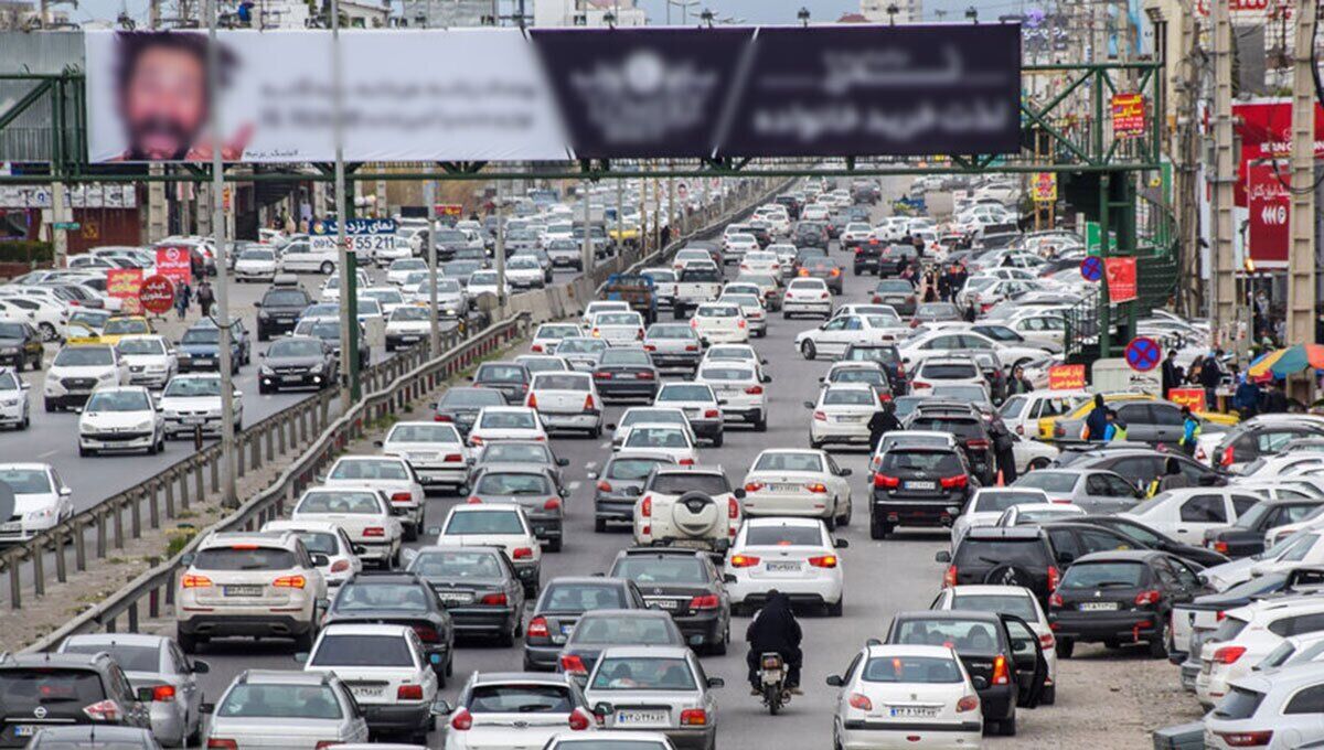 بارش باران در جادههای ۴ استان/ ترافیک نیمهسنگین در تهران بارش باران در جادههای ۴ استان/ ترافیک نیمهسنگین در تهران