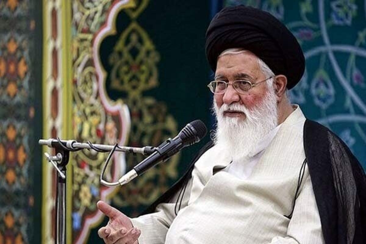 علمالهدی: چگونه میشود یک استاد دانشگاه توسط پلیس روی زمین کشیده شود و دستبند بخورد! علمالهدی: چگونه میشود یک استاد دانشگاه توسط پلیس روی زمین کشیده شود و دستبند بخورد!
