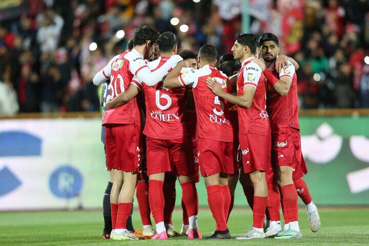 پرسپولیس صدرنشین شد پرسپولیس صدرنشین شد