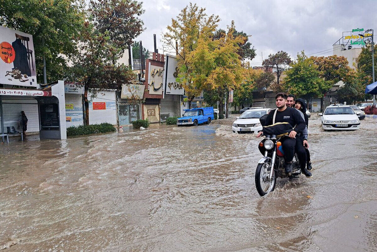هشدار هواشناسی به ۱۳ استان / هلالاحمر آمادهباش شد هشدار هواشناسی به ۱۳ استان / هلالاحمر آمادهباش شد