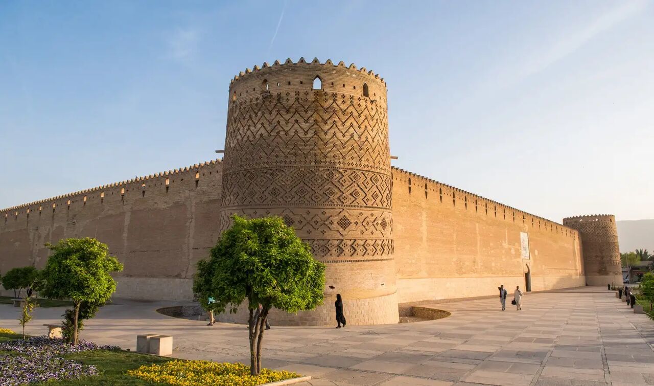 سفر به شیراز با هواپیما چقدر خرج دارد؟ / قیمت تور هوایی شیراز + جدول سفر به شیراز با هواپیما چقدر خرج دارد؟ / قیمت تور هوایی شیراز + جدول