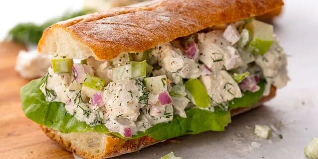 طرز تهیه ساندویچ مرغ سرد خوشمزه به روش بازاری طرز تهیه ساندویچ مرغ سرد خوشمزه به روش بازاری