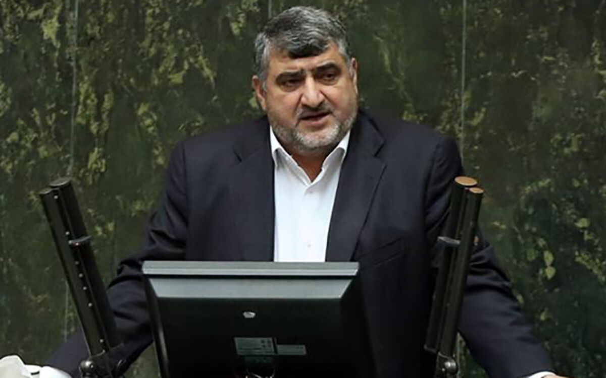 نماینده صومعهسرا: بیش از یکماه است مردم امامزاده ابراهیم در چادر زندگی میکنند نماینده صومعهسرا: بیش از یکماه است مردم امامزاده ابراهیم در چادر زندگی میکنند