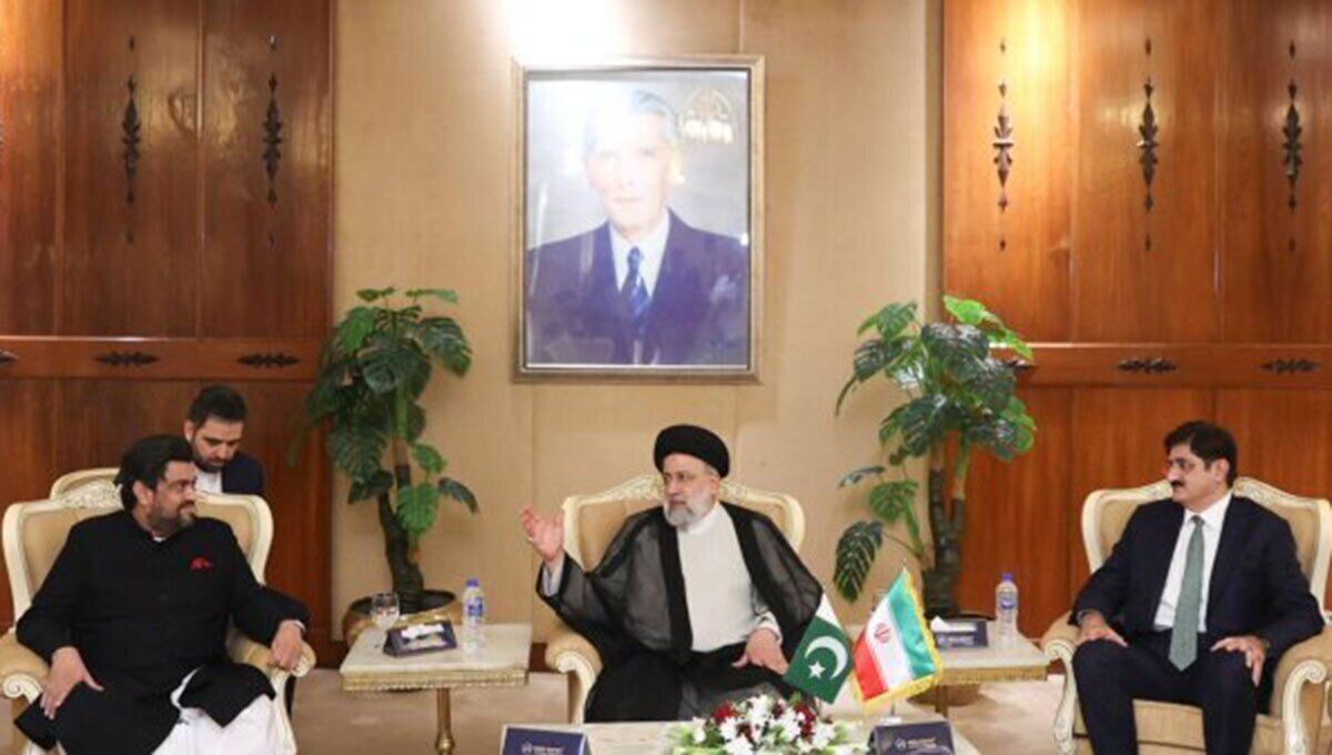 رئیسی: امیدواریم توافقات سفر پاکستان با پیگیری مقامات دوطرف سریعتر اجرایی شود رئیسی: امیدواریم توافقات سفر پاکستان با پیگیری مقامات دوطرف سریعتر اجرایی شود