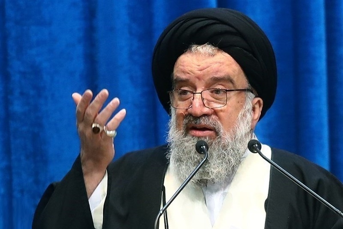 امام جمعه تهران: به زور کسی را به بهشت نمیبریم،
اما جلوی ناهنجاری خواهیم ایستاد امام جمعه تهران: به زور کسی را به بهشت نمیبریم،
اما جلوی ناهنجاری خواهیم ایستاد