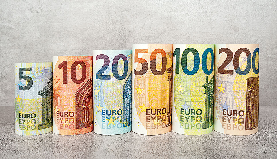 قیمت یورو امروز ۸ اردیبهشت ۱۴۰۳ در بازار قیمت یورو امروز ۸ اردیبهشت ۱۴۰۳ در بازار