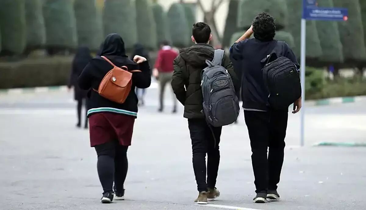 بیکاری کم شد بیکاری کم شد