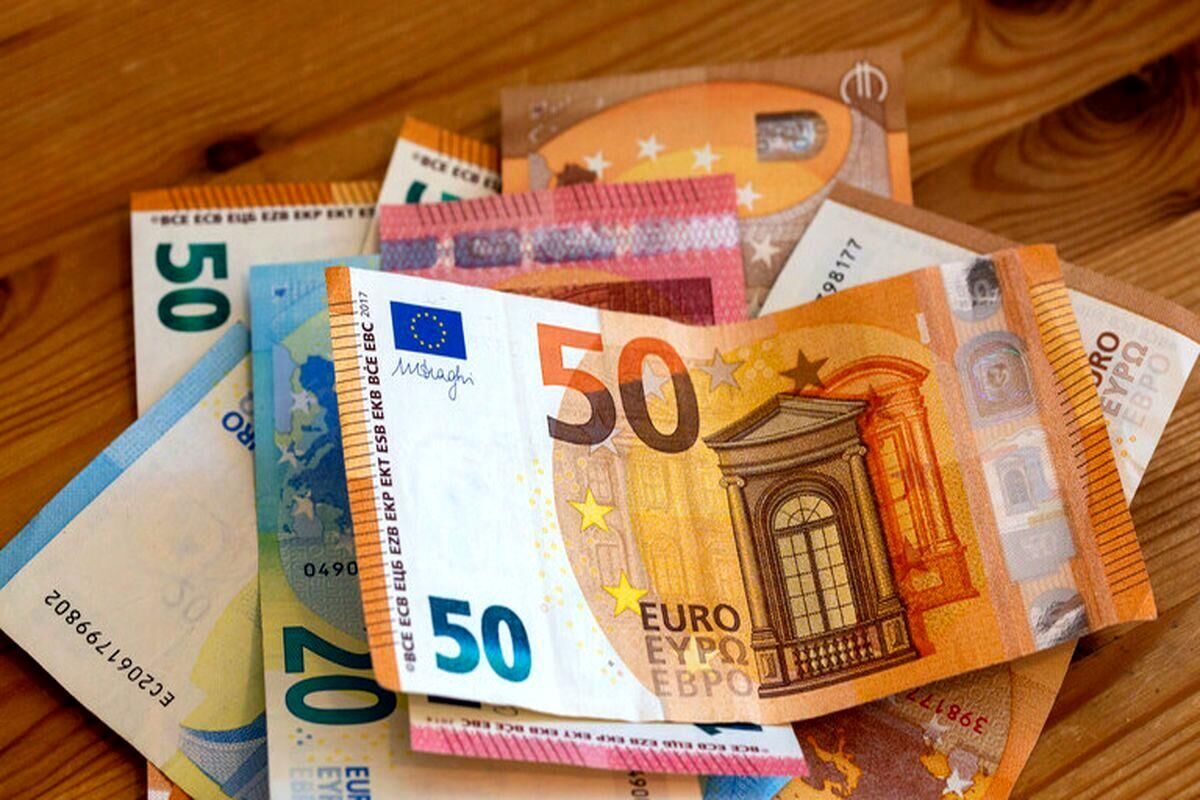 قیمت یورو امروز ۱۰ خرداد ۱۴۰۳ در بازار قیمت یورو امروز ۱۰ خرداد ۱۴۰۳ در بازار