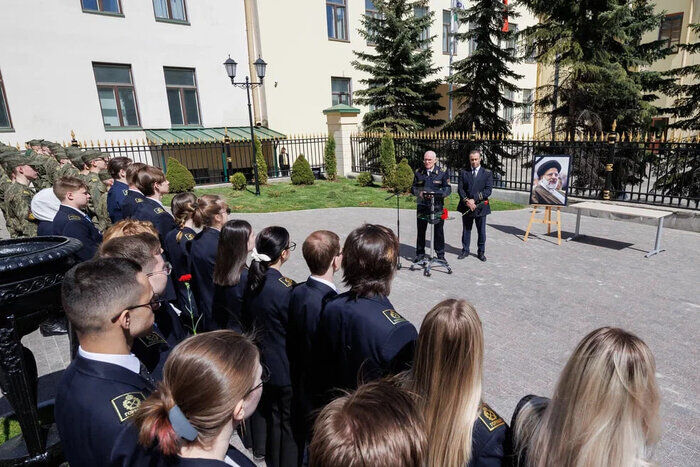 دانشگاه سنپترزبورگ برای همدردی با ایران پرچم خود را نیمه افراشته کرد دانشگاه سنپترزبورگ برای همدردی با ایران پرچم خود را نیمه افراشته کرد