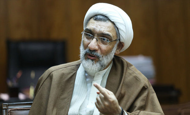 نمی‌شود هرکس رئیس‌جمهور شد بگوید من فقط آواربرداری انجام دادم