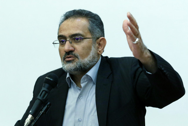 به آقای رئیسی گفتم سحر و جادو انجام نمیدهیم / این بار شهدا را از صف اول چیدند به آقای رئیسی گفتم سحر و جادو انجام نمیدهیم / این بار شهدا را از صف اول چیدند