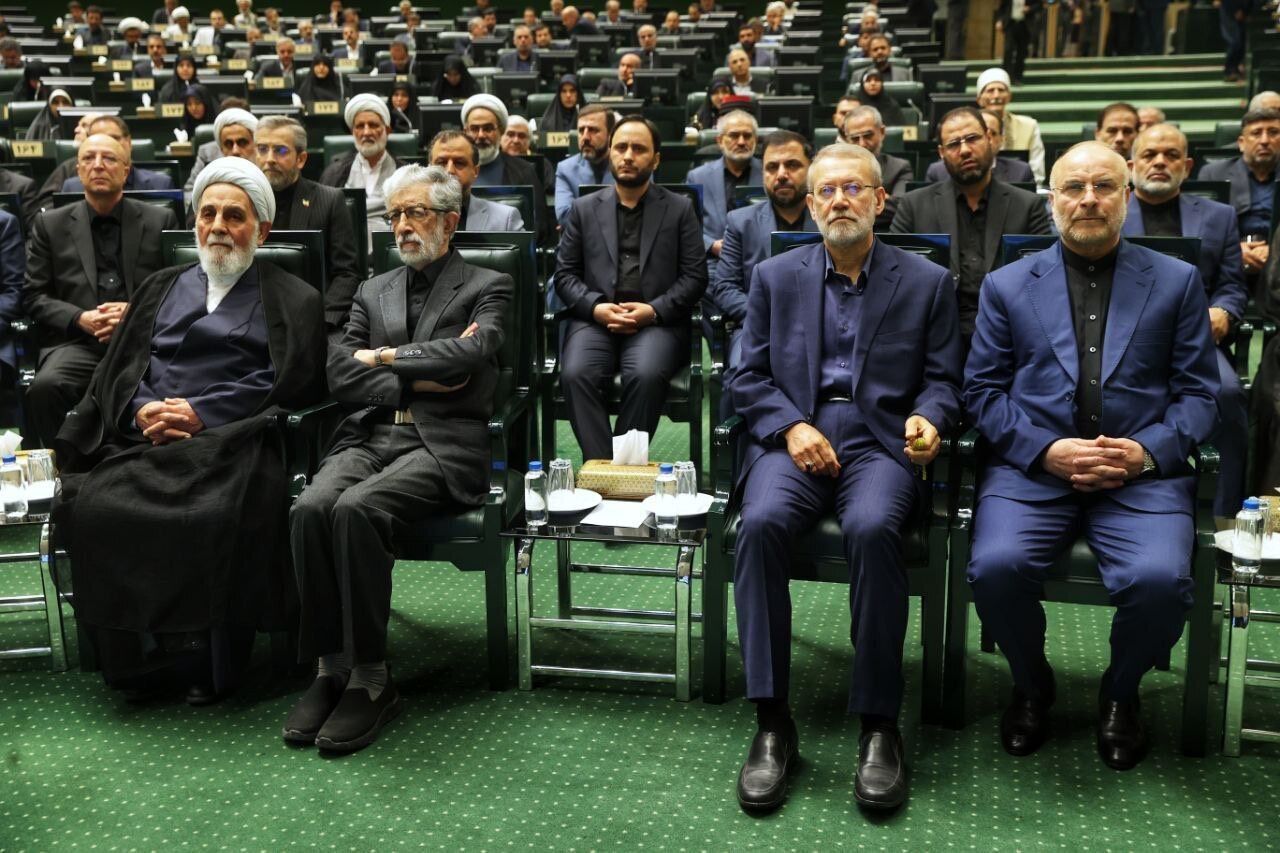 جزییات مراسم بازگشایی مجلس دوازدهم/ چه کسانی مهمانان مراسم افتتاحیه دور جدید پارلمان بودند؟ جزییات مراسم بازگشایی مجلس دوازدهم/ چه کسانی مهمانان مراسم افتتاحیه دور جدید پارلمان بودند؟