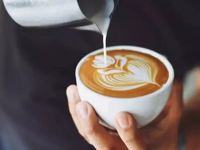 چه زمانی از روز برای نوشیدن قهوه مناسب است؟ چه زمانی از روز برای نوشیدن قهوه مناسب است؟